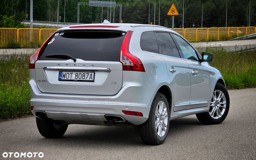 Volvo XC 60 T5 Geartronic Kinetic - 11