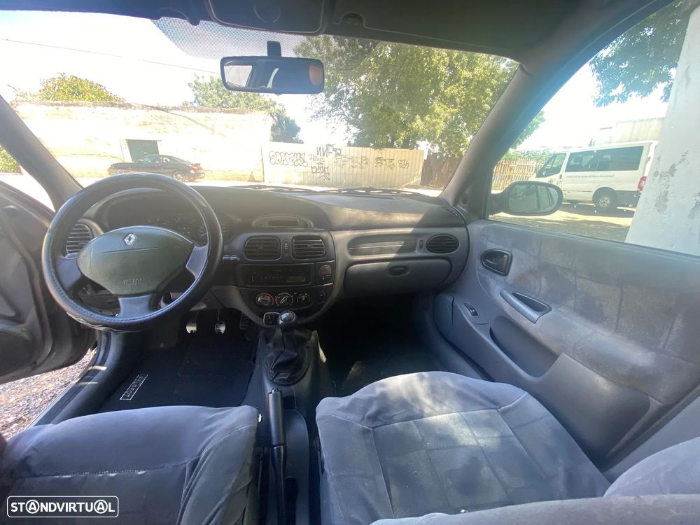 Renault Mégane 1.4 16V Sport AC - 5