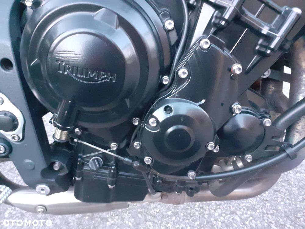 Triumph Street Triple - 20