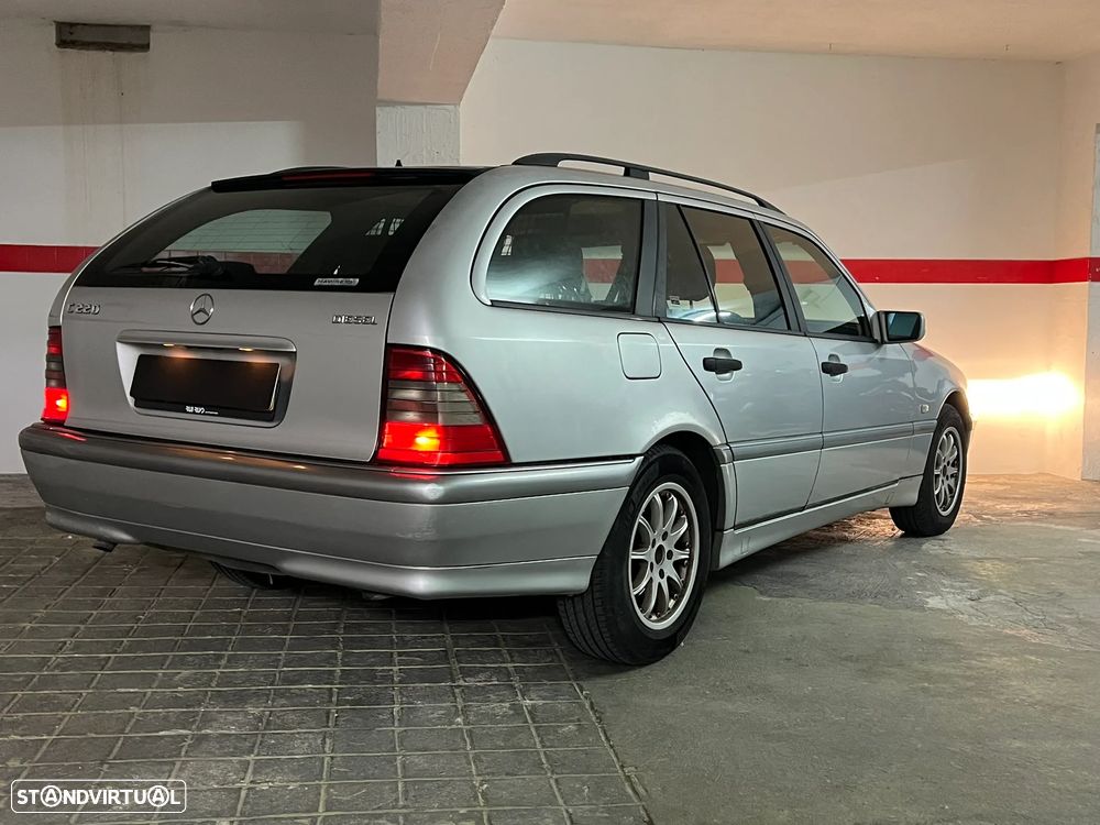 Mercedes-Benz C 220 D - 24