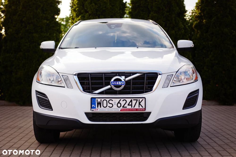 Volvo XC 60 D4 Momentum - 11