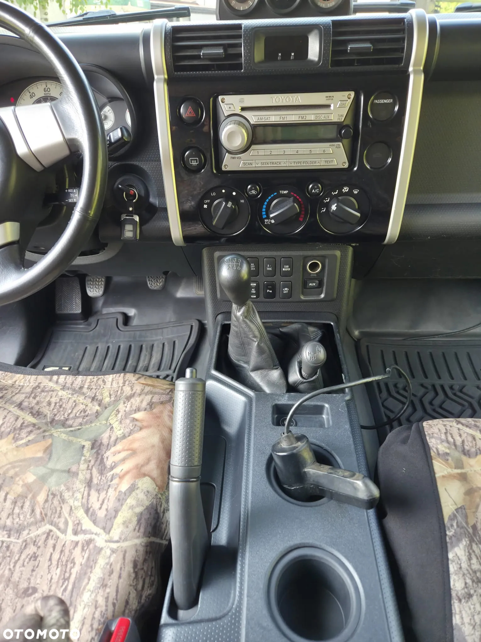 Toyota FJ Cruiser 4.0 4x4 - 9