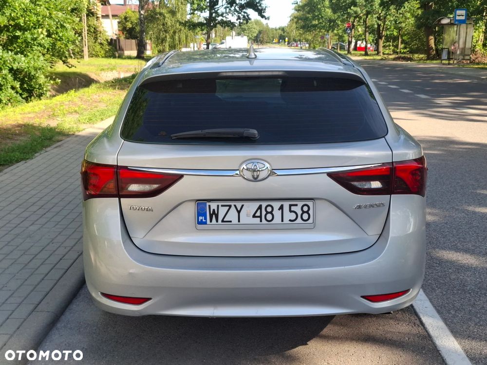 Toyota Avensis Touring Sports 1.6 D-4D Comfort - 6