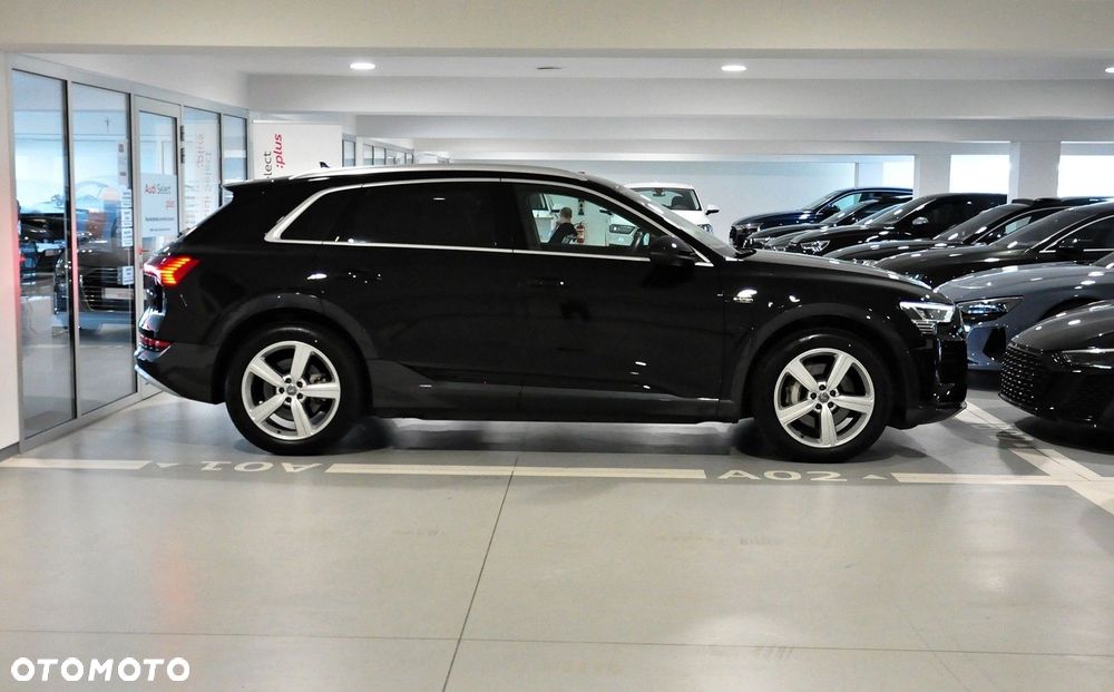 Audi e-tron - 5