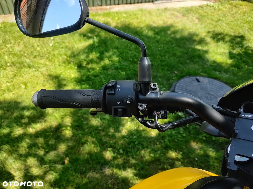 Yamaha XSR - 9