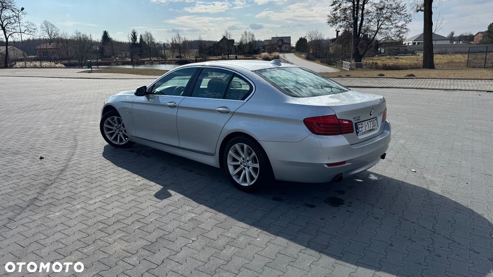 BMW Seria 5 535i xDrive Sport-Aut Luxury Line - 10