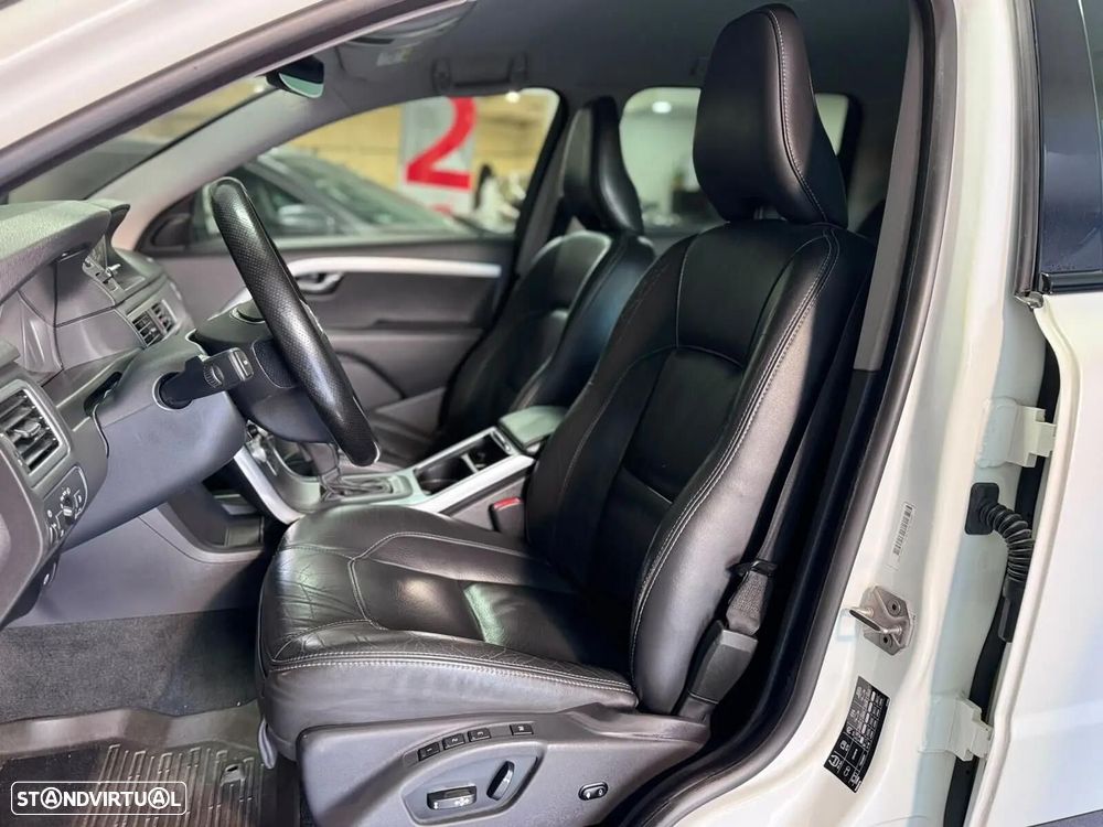 Volvo XC 70 2.0 D4 Momentum Geartronic - 7