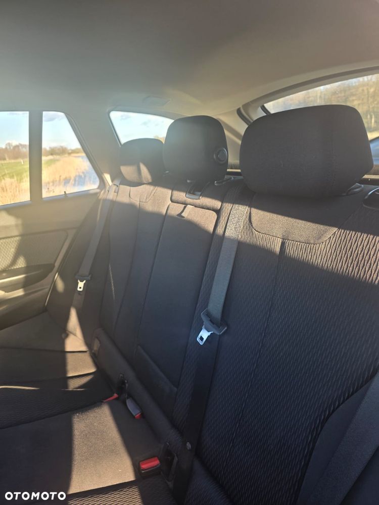 BMW Seria 3 316d - 13