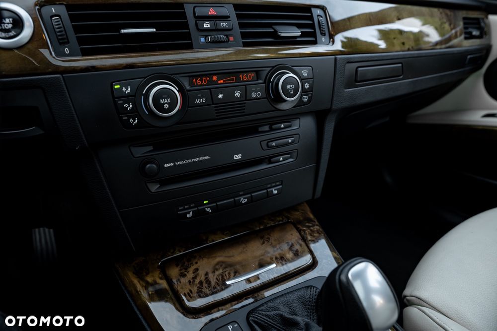 BMW Seria 3 330xi - 35