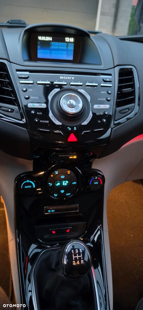 Ford Fiesta 1.0 EcoBoost Titanium ASS - 25