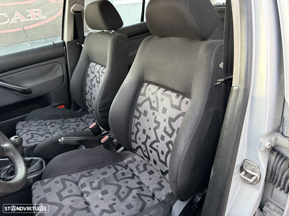 VW Golf 1.4 FSi Confortline - 1