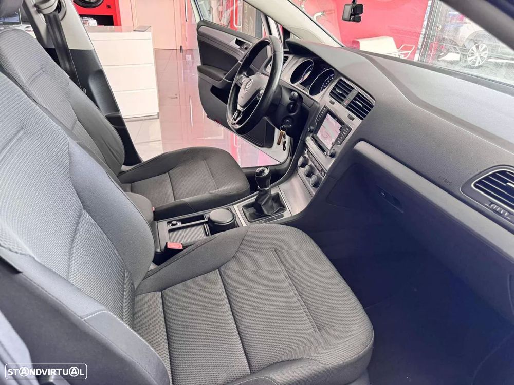 VW Golf 1.6 TDi BlueMotion Confortline - 8