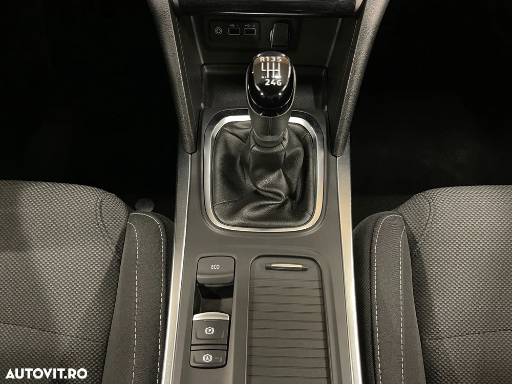 Renault Megane TCe 140 GPF Equilibre - 22