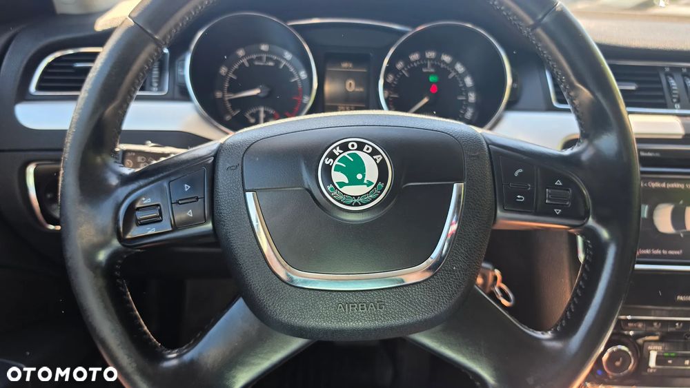 Skoda Superb 2.0 TSI Business DSG - 21