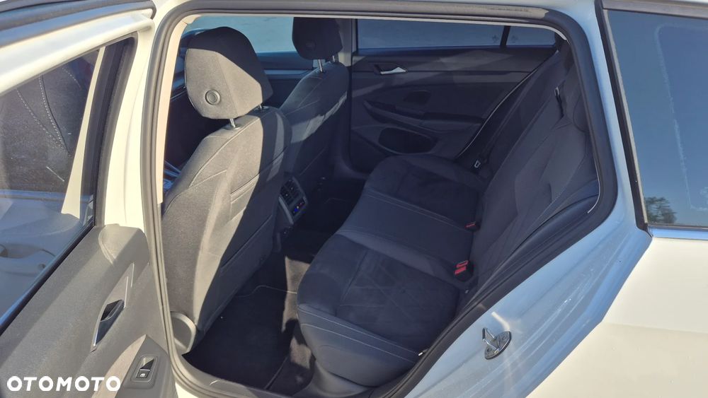 Volkswagen Golf 1.5 eTSI OPF DSG Style - 9