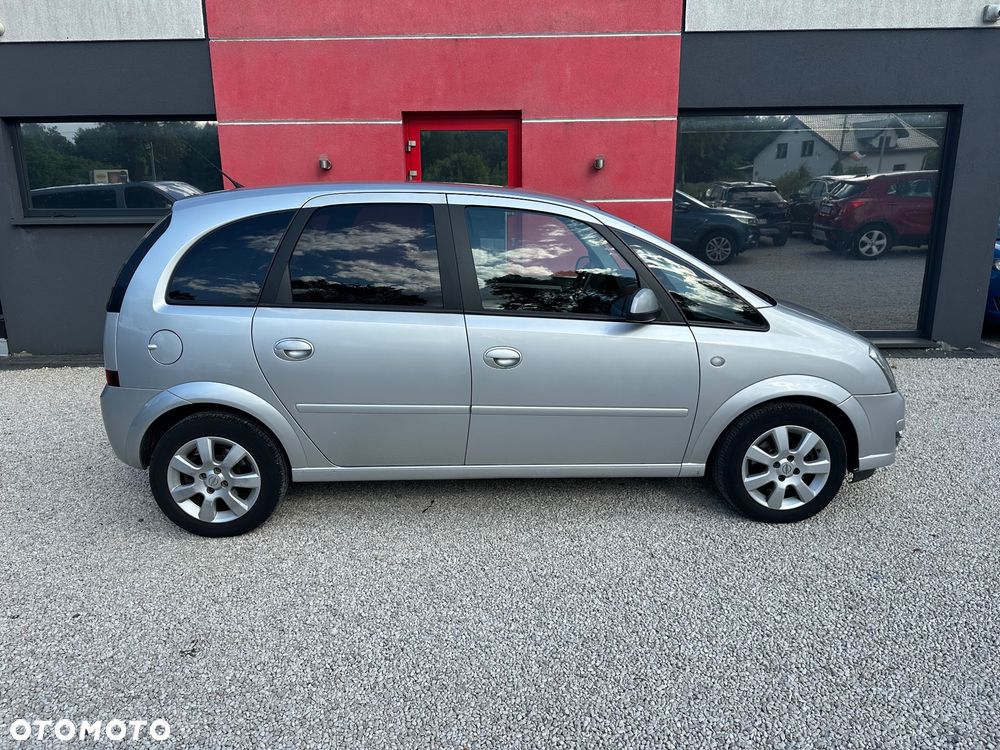 Opel Meriva 1.6 16V Cosmo Easytronic - 16