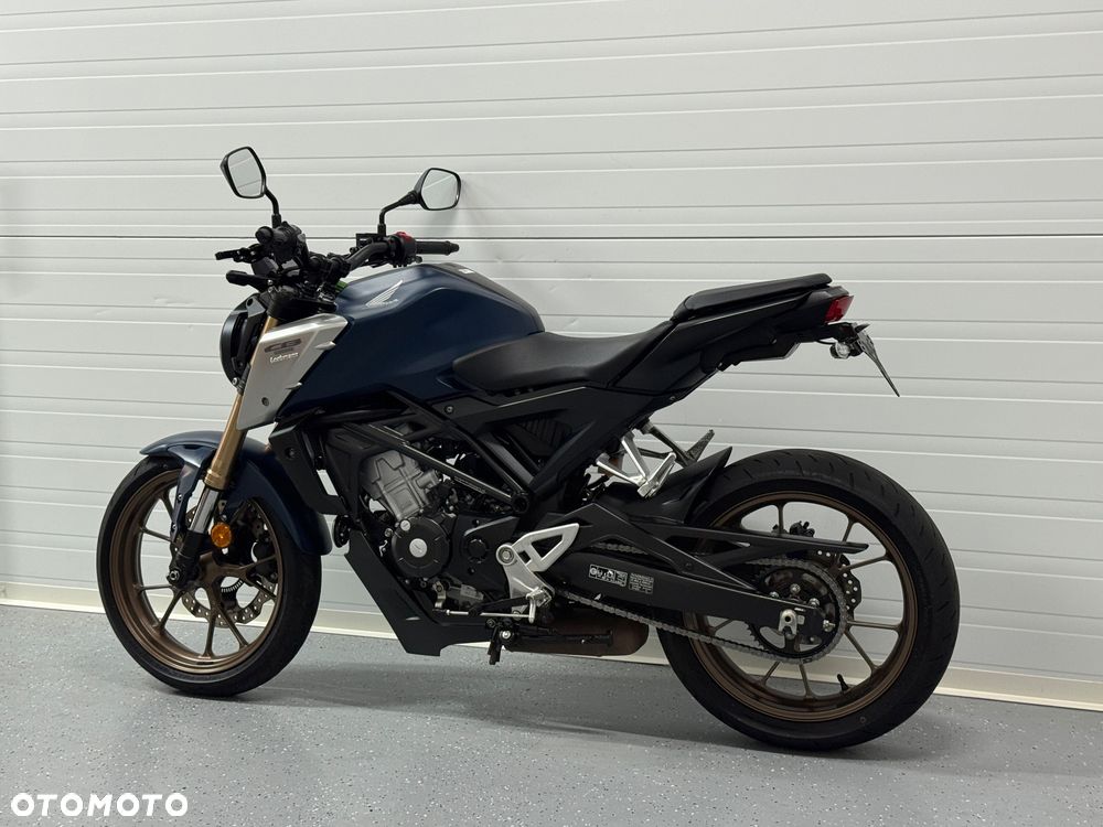 Honda CB - 17
