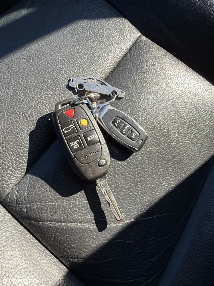 Volvo S60 2.5T Momentum - 23