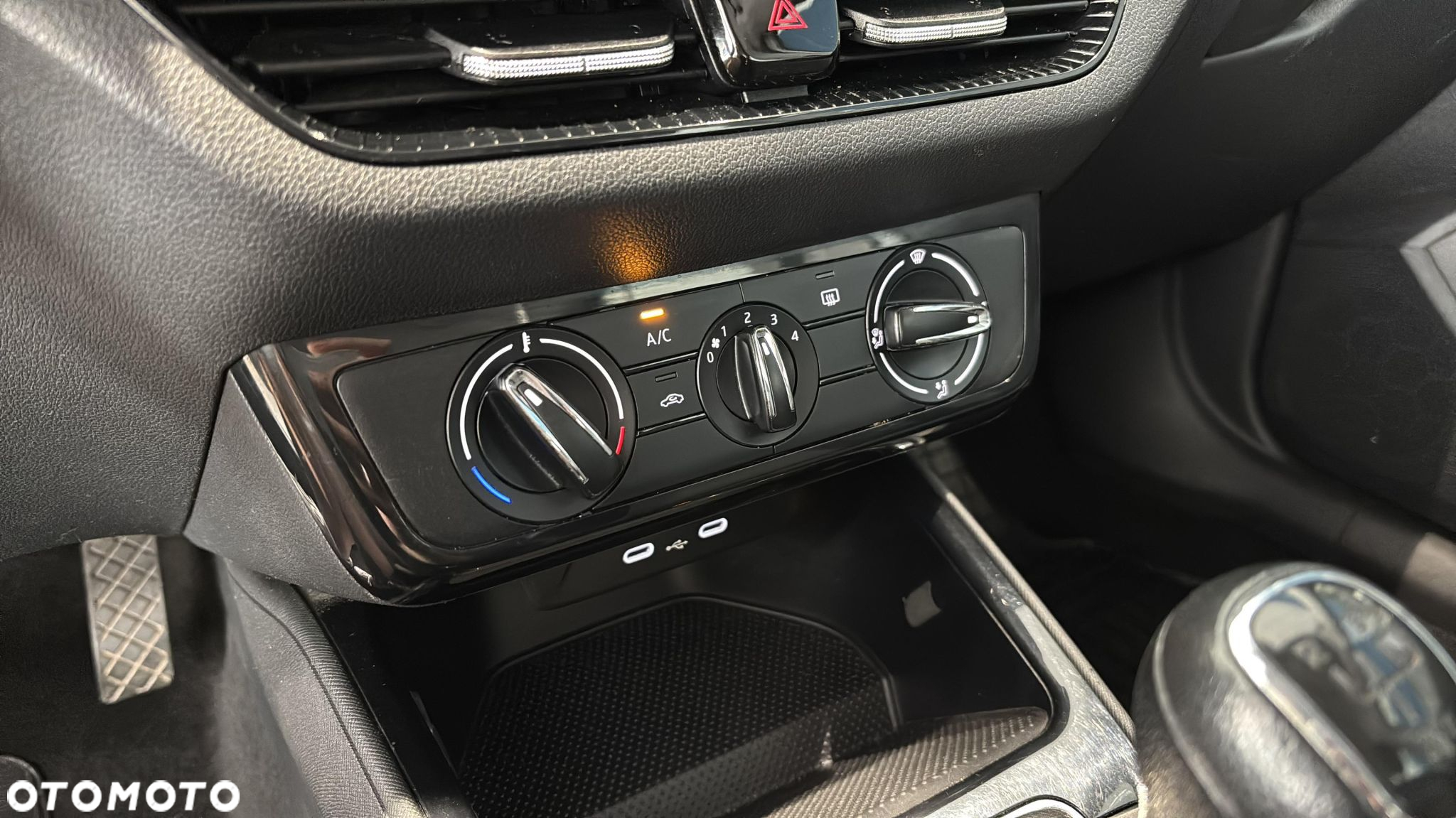 Skoda Fabia 1.0 Ambition - 24