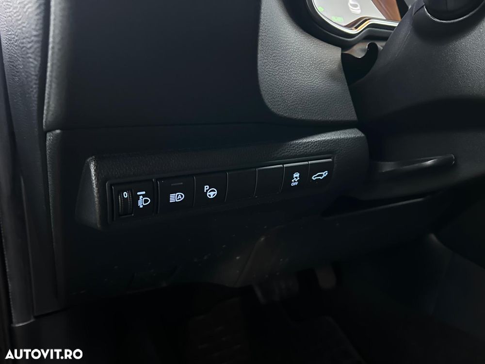 Toyota Corolla TS 2.0 184cp Hybrid Exclusive - 15