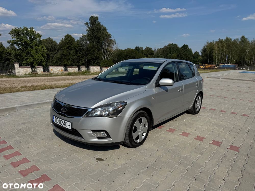 Kia Ceed 1.4 CVVT Attract - 1