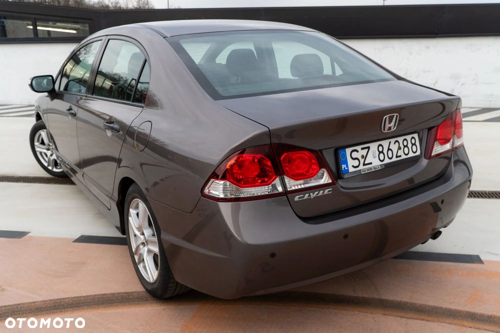 Honda Civic 1.8 Comfort - 9