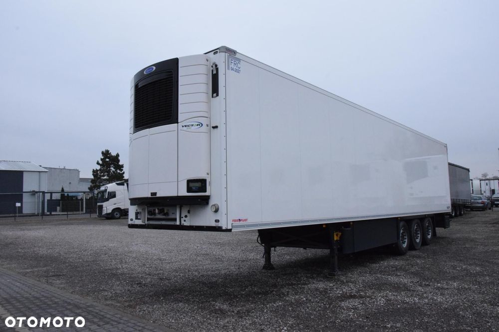 Schmitz Cargobull SKO FP 60 Carrier Vector 1550