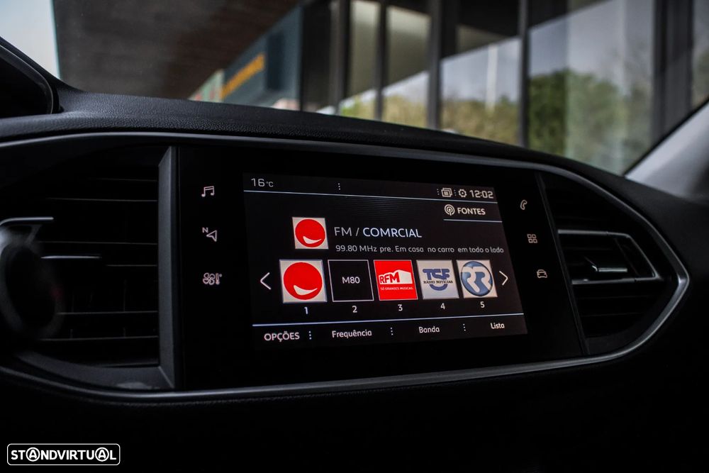 Peugeot 308 SW BlueHDi 130 EAT8 Stop & Start Allure - 32