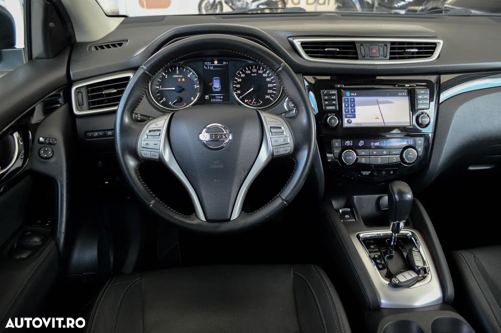 Nissan Qashqai 1.6 DCI Start/Stop X-TRONIC Tekna - 25