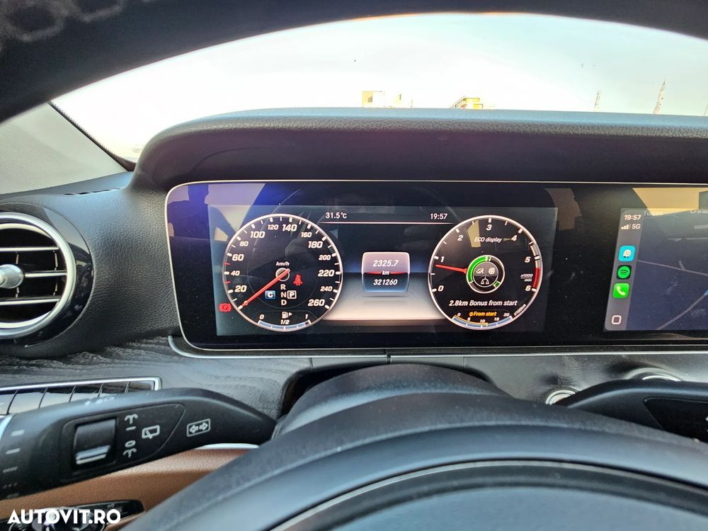 Mercedes-Benz E 220 d T 9G-TRONIC - 10