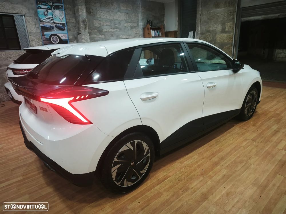 MG MG4 51 kWh Standard - 4