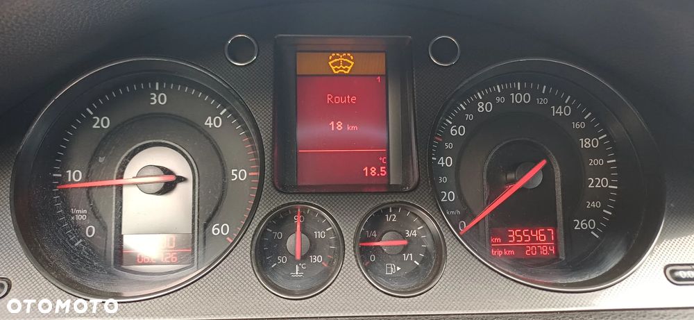 Volkswagen Passat 2.0 TDI Comfortline - 8