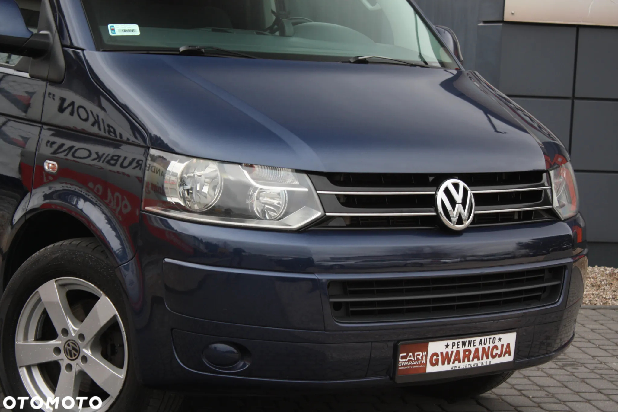 Volkswagen Caravelle - 13