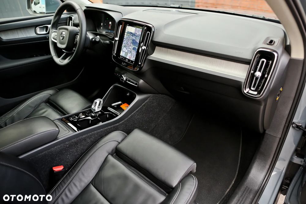 Volvo XC 40 B4 AWD Plus Bright - 28