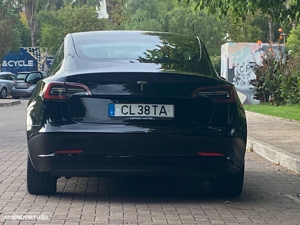 Tesla Model 3 - 9