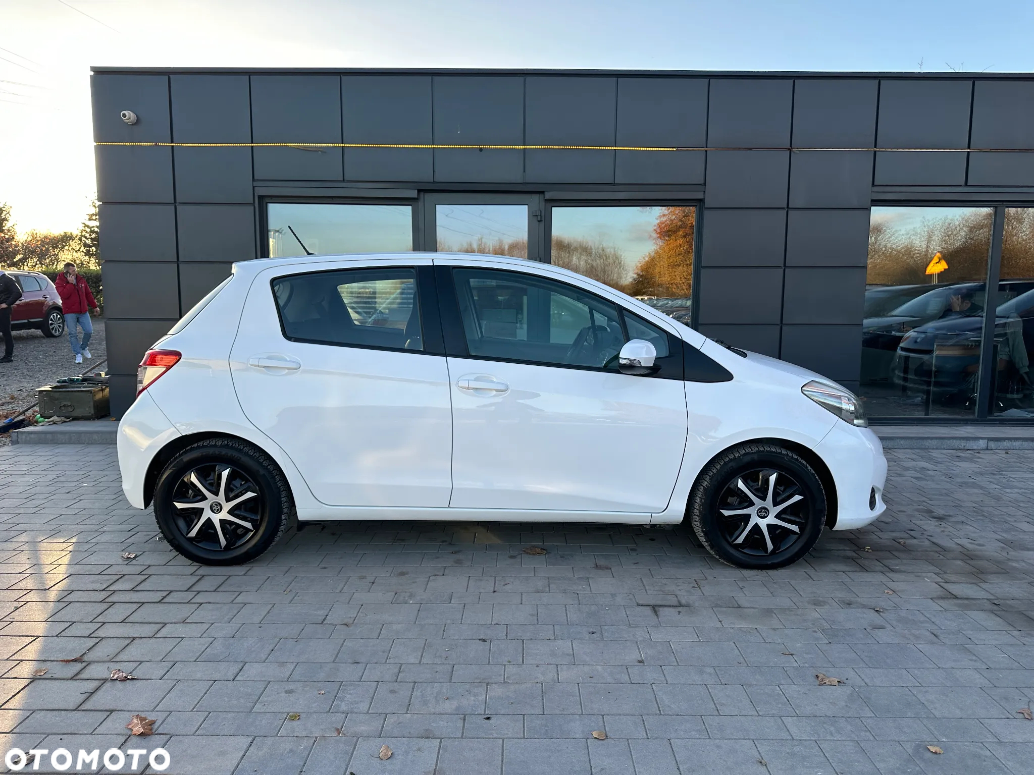 Toyota Yaris 1.33 Active - 10