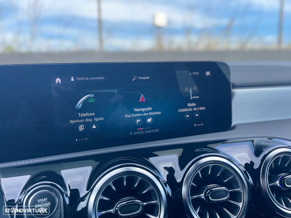 Mercedes-Benz CLA 180 AMG Line - 16