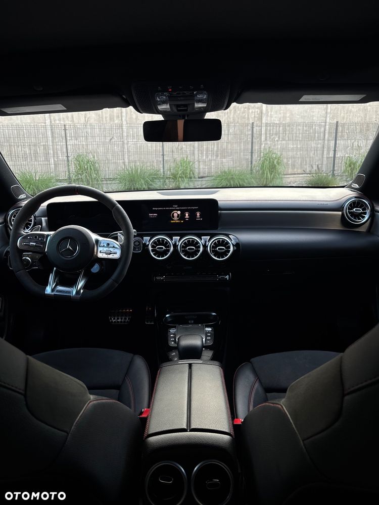 Mercedes-Benz CLA - 17