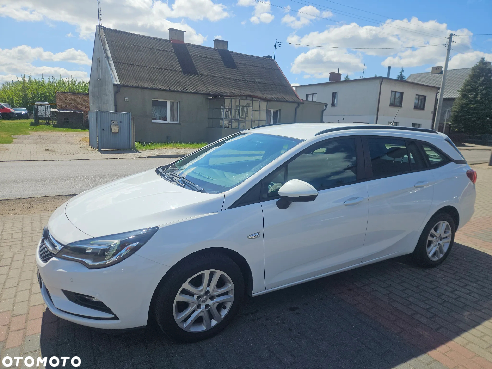Opel Astra 1.6 D (CDTI) Automatik Edition - 2
