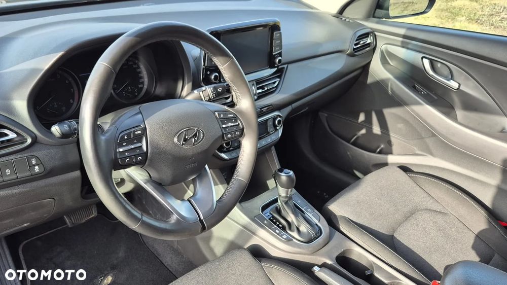 Hyundai i30 ver-1-5-t--gdi-48v-smart-dct - 15