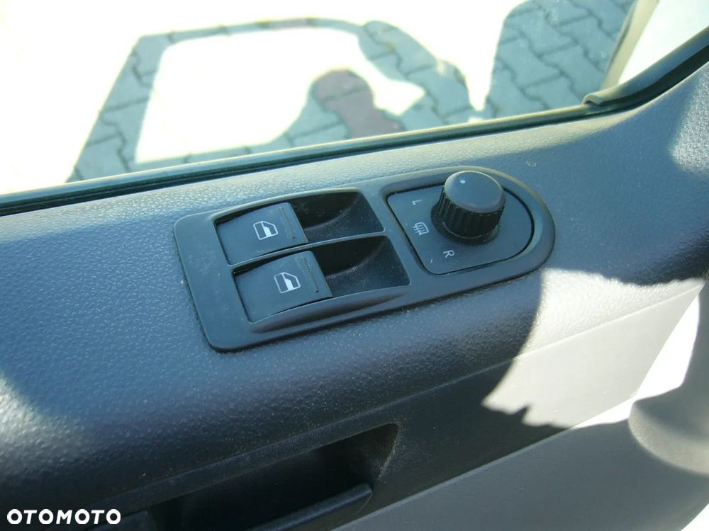 Volkswagen Transporter T5 LONG Chłodnia Konvekta 0*C - 19