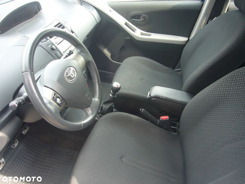 Toyota Yaris 1.33 Luna - 11