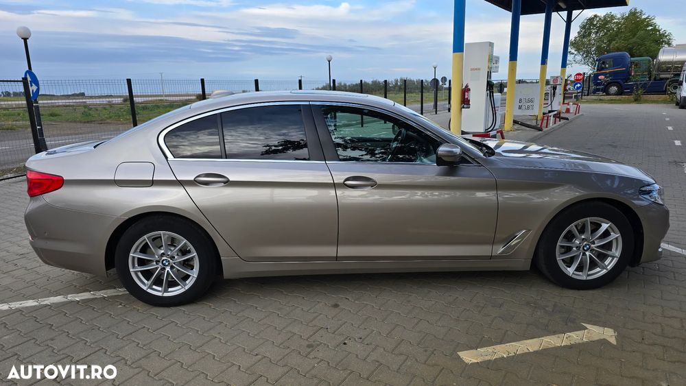 BMW Seria 5 520i AT - 18
