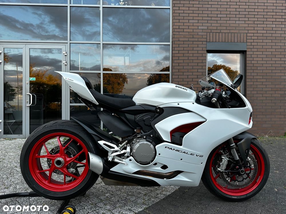 Ducati Panigale V2 - 2