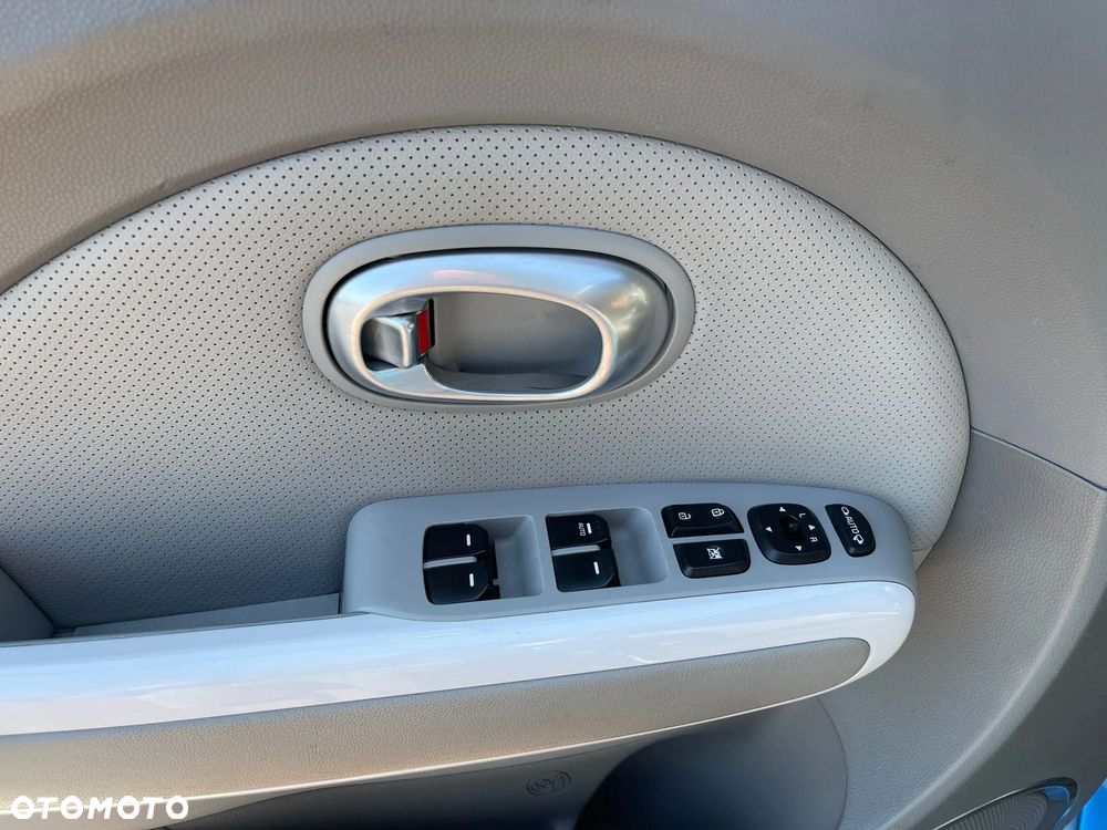Kia Soul Plug - 26