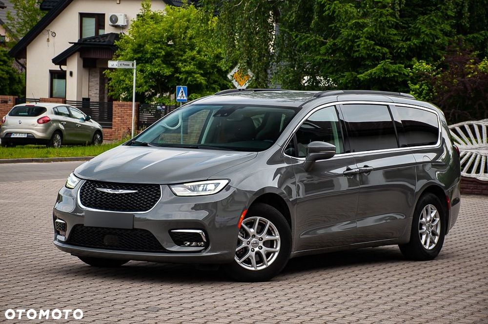 Chrysler Pacifica - 3