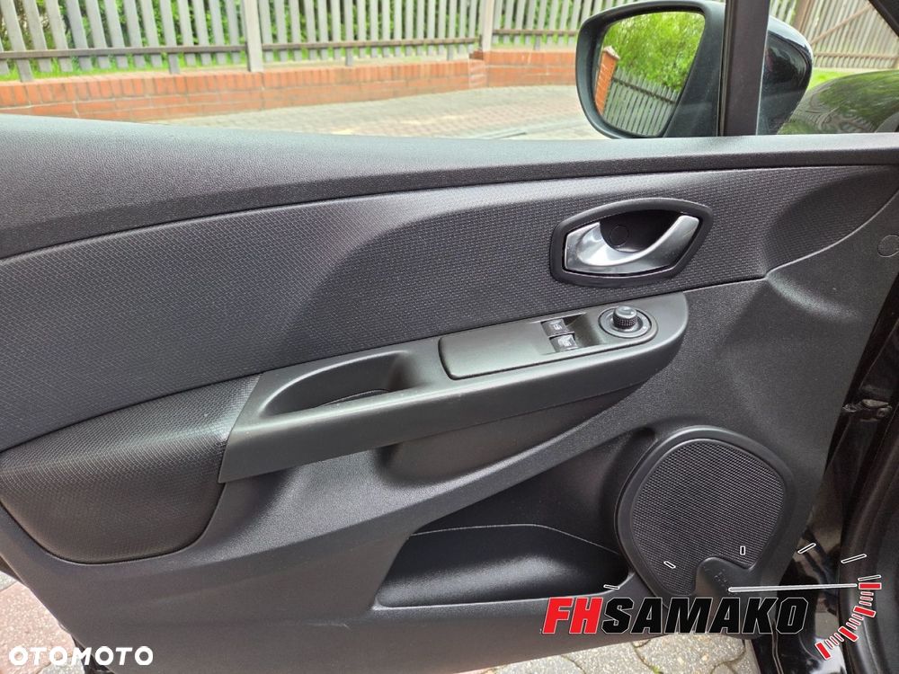 Renault Clio - 15