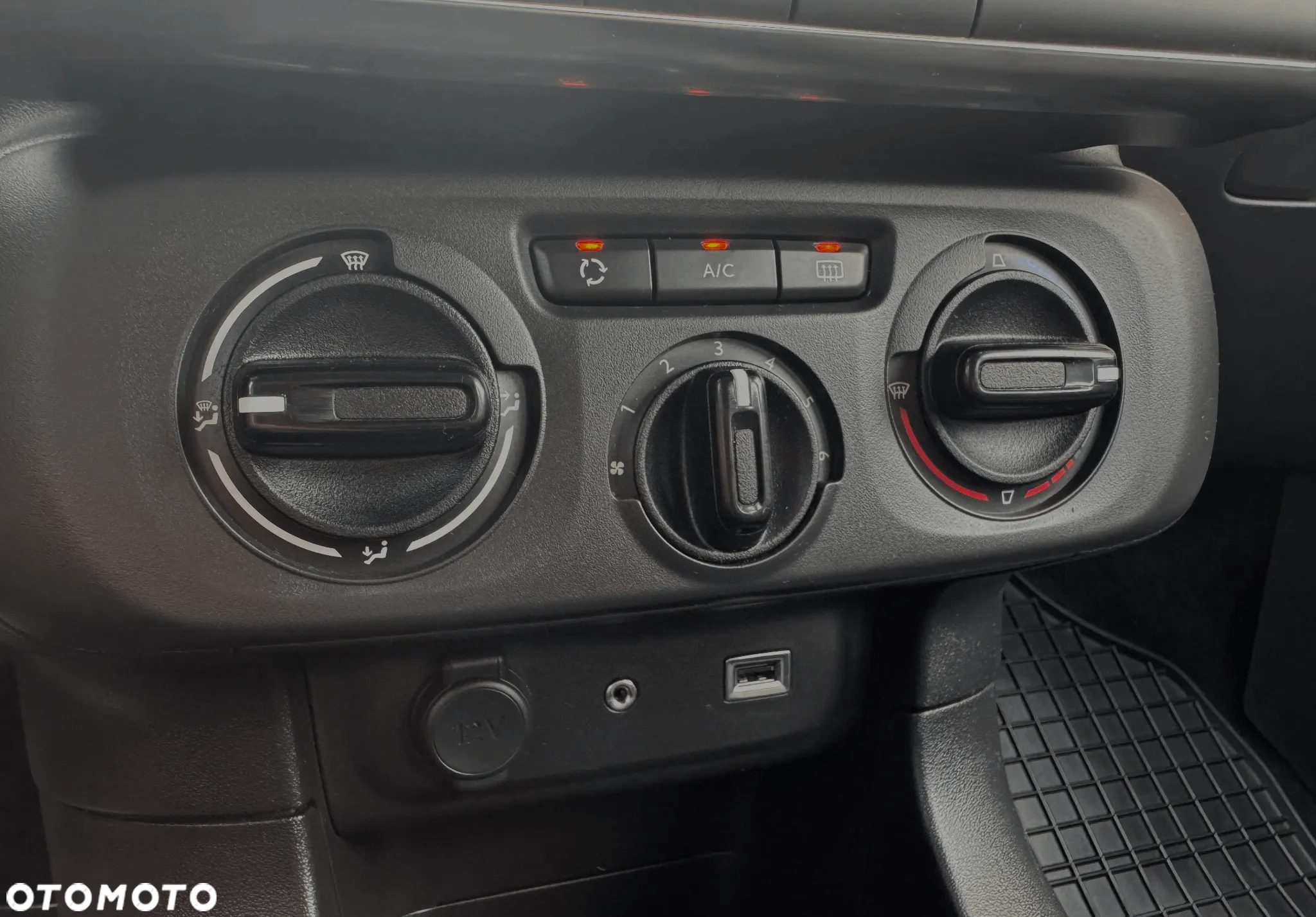 Citroën C3 1.2 PureTech Feel - 30