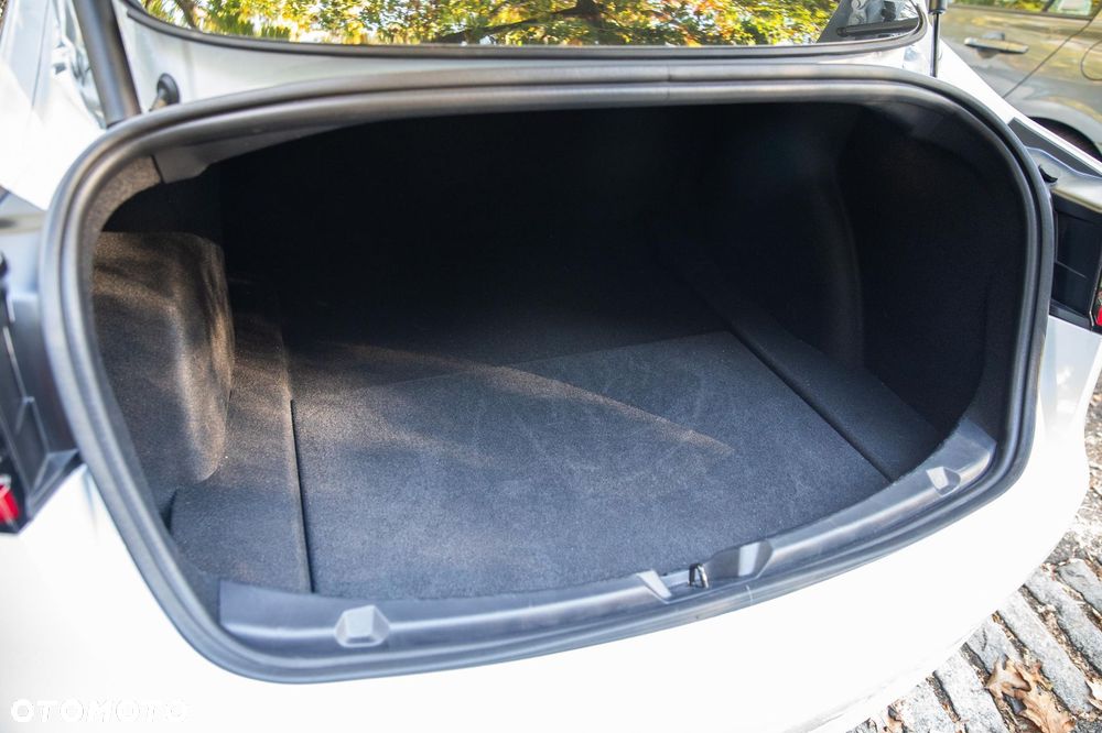 Tesla Model 3 Long Range AWD Premium - 11