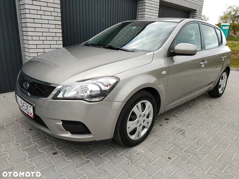 Kia Ceed 1.4 CVVT Attract - 9